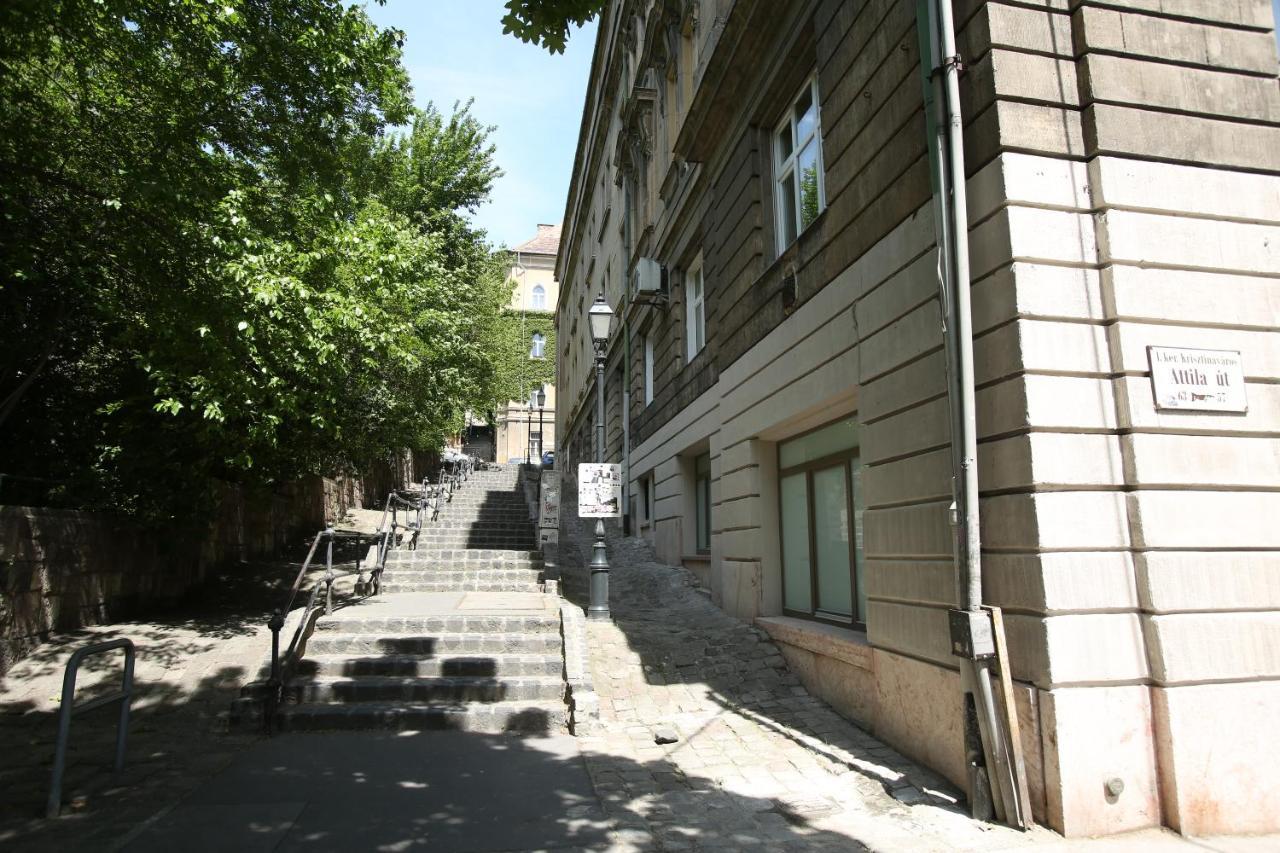Castle Courtyard Hideaway Leilighet Budapest Eksteriør bilde