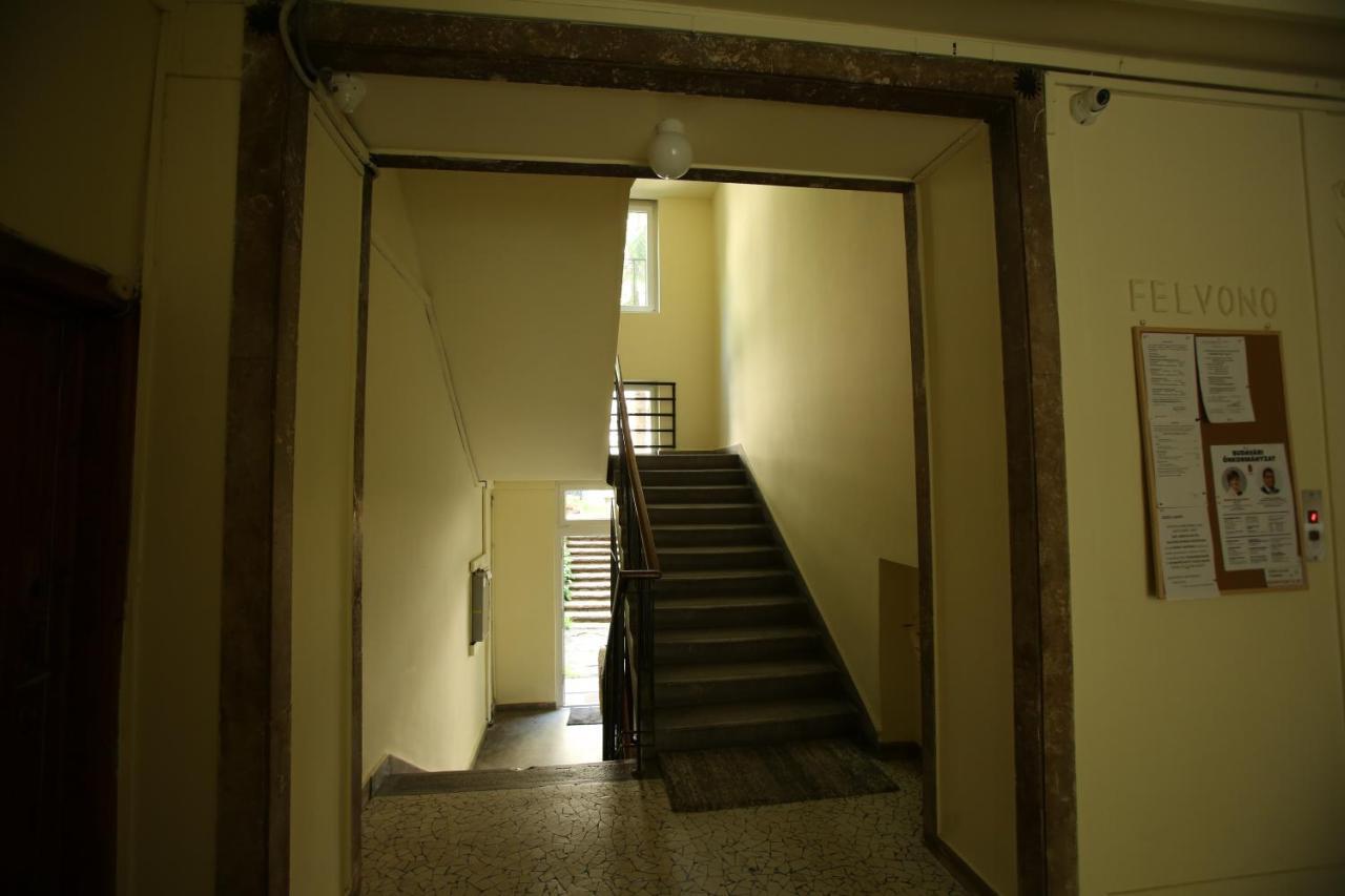 Castle Courtyard Hideaway Leilighet Budapest Eksteriør bilde
